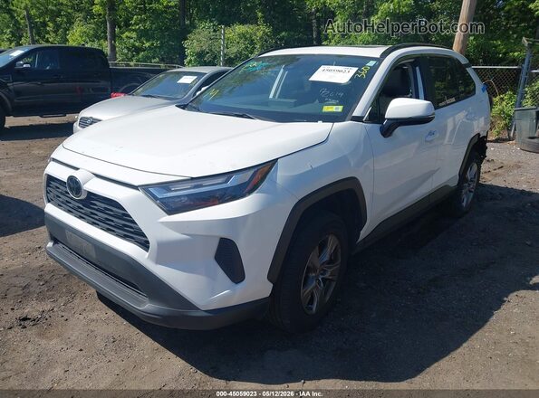 2T3W1RFV3RC261681 2024 TOYOTA LE Белый 