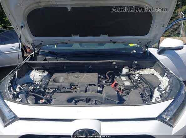 2T3W1RFV3RC261681 2024 TOYOTA LE Белый 