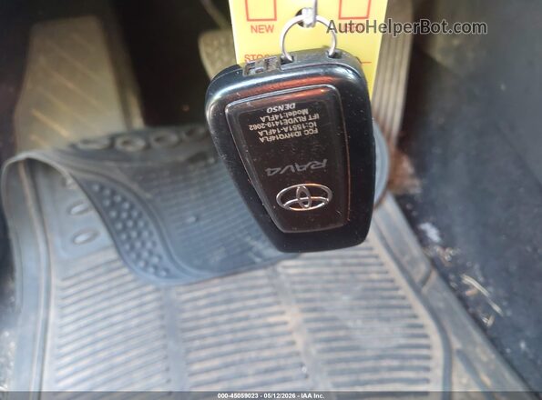 2T3W1RFV3RC261681 2024 TOYOTA LE Белый 