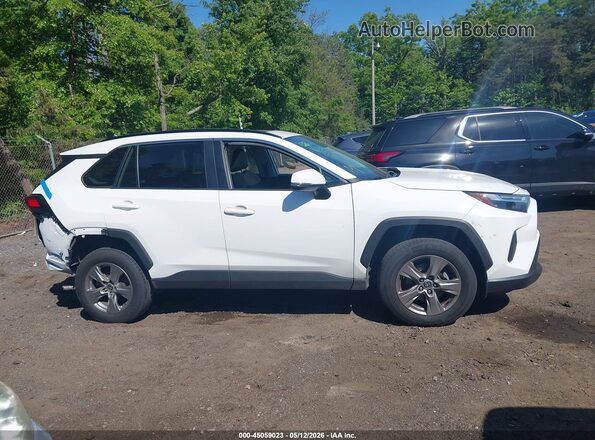 2T3W1RFV3RC261681 2024 TOYOTA LE Белый 