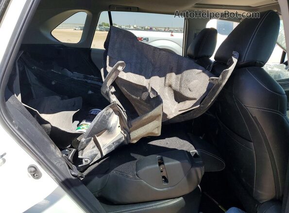 2T3W1RFV3SC345649 2025 TOYOTA RAV4 White Widok tylnych siedzeń