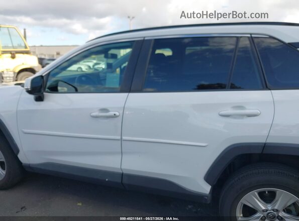 2T3W1RFV4KW047738 2019 TOYOTA RAV4 White 
