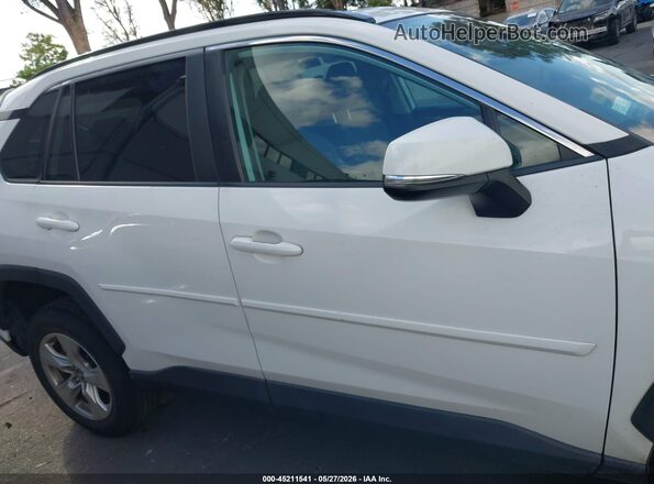 2T3W1RFV4KW047738 2019 TOYOTA RAV4 White Панорамний вид салону 360°