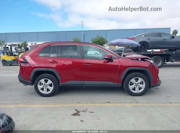 2T3W1RFV4MW134820 2021 TOYOTA LE Red Vista interior trasera