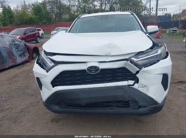 2T3W1RFV4PC241047 2023 TOYOTA LE Белый Вид спереди