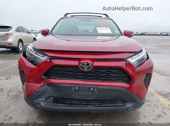 2T3W1RFV4SW393904 2025 TOYOTA LE Red Widok wnętrza z tyłu