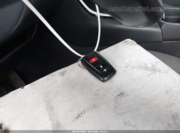 2T3W1RFV6LW096800 2020 TOYOTA RAV4 Черный Вид панели приборов