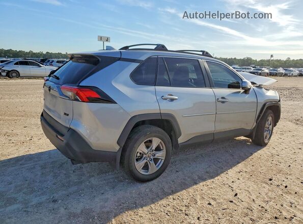 2T3W1RFV6SW409519 2025 TOYOTA RAV4 Silver Rear right