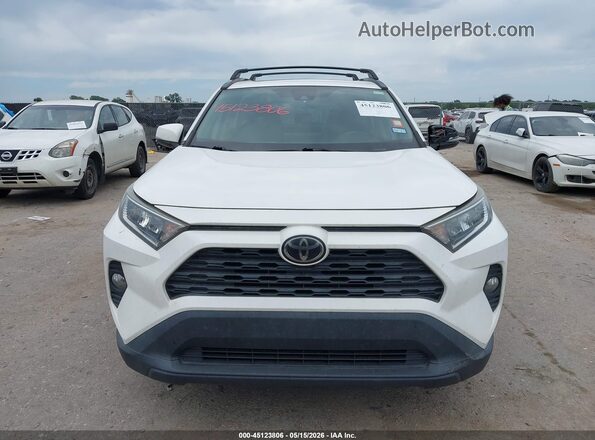 2T3W1RFV7KW008013 2019 TOYOTA RAV4 White Vista interior trasera