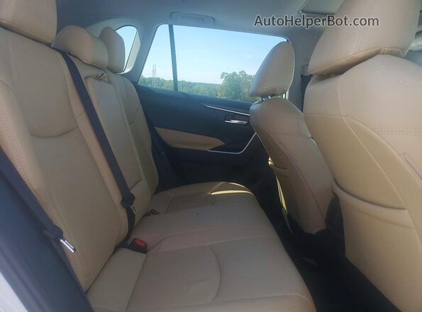 2T3W1RFVXSC311336 2025 TOYOTA RAV4 White უკანა სალონის ხედი