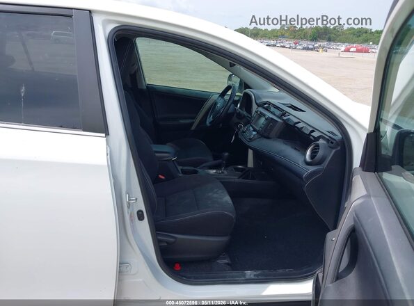 2T3WFREV7JW469116 2018 TOYOTA LE White 