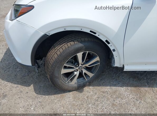 2T3WFREV7JW469116 2018 TOYOTA LE White 