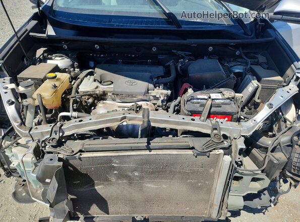 2T3WFREV7JW479029 2018 TOYOTA RAV4 Silver 