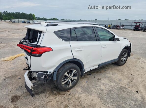 2T3WFREVXHW395877 2017 TOYOTA RAV4 White 