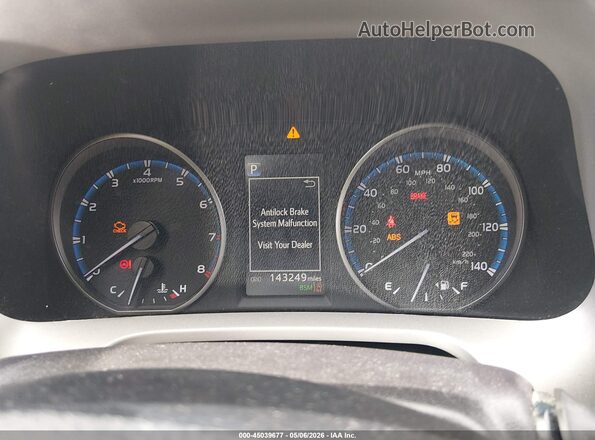 2T3WFREVXJW516798 2018 TOYOTA LE Gray Вид задніх сидінь