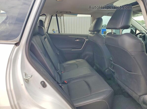 2T3Y1RFV0KW039130 2019 TOYOTA RAV4 Белый Вид задней части салона