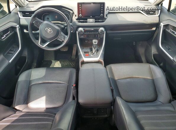 2T3Y1RFV0KW039130 2019 TOYOTA RAV4 Белый Вид панели приборов