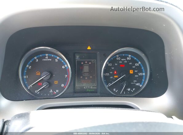 2T3YFREV0HW324180 2017 TOYOTA RAV4 Silver უკანა სავარძლების ხედი