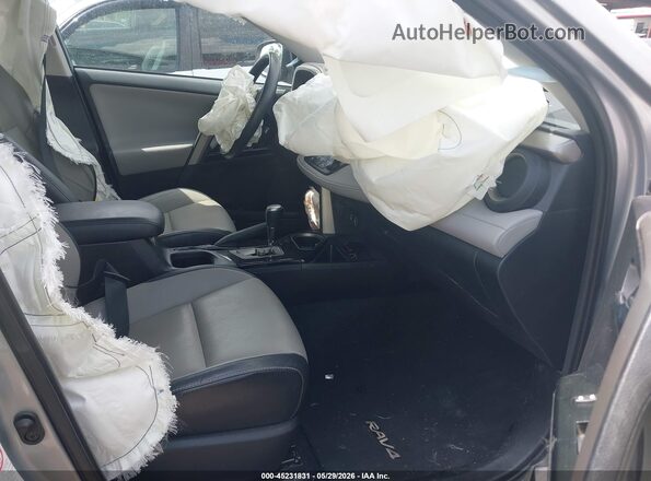 2T3YFREV1HW396957 2017 TOYOTA RAV4 Серебряный 