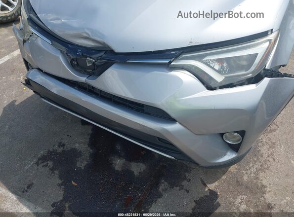2T3YFREV1HW396957 2017 TOYOTA RAV4 Серебряный 