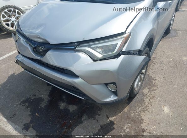 2T3YFREV1HW396957 2017 TOYOTA RAV4 Серебряный 
