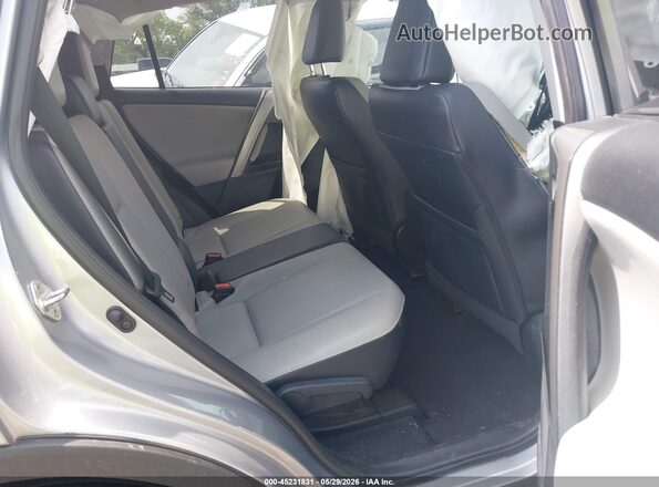 2T3YFREV1HW396957 2017 TOYOTA RAV4 Серебряный 