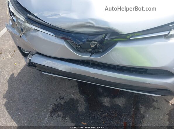 2T3YFREV1HW396957 2017 TOYOTA RAV4 Серебряный 
