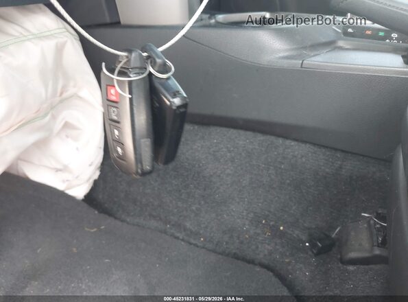 2T3YFREV1HW396957 2017 TOYOTA RAV4 Серебряный 