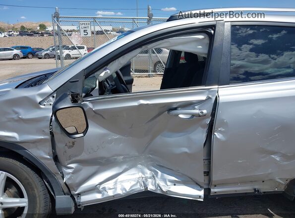 2T3ZFREV1JW426002 2018 TOYOTA RAV4 Silver წინა ხედი