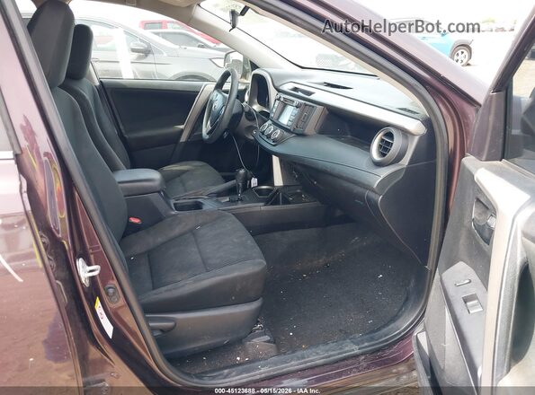 2T3ZFREV3HW372602 2017 TOYOTA RAV4 Бордовый Вид салона спереди
