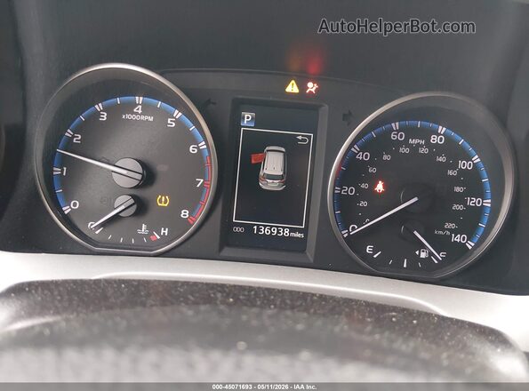 2T3ZFREV6HW335446 2017 TOYOTA LE Серебряный Вид задних сидений