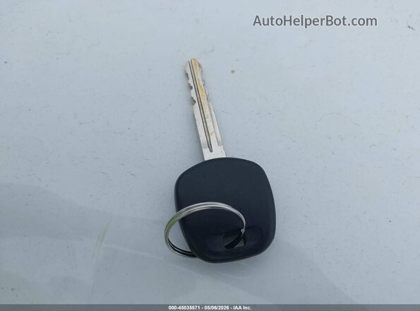 2T3ZFREV7HW357245 2017 TOYOTA LE White Առջևի վահանակի տեսք