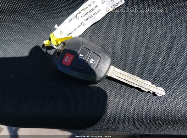 2T3ZFREV9JW515719 2018 TOYOTA LE Gray Widok deski rozdzielczej