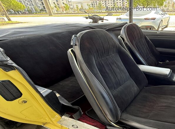 2T87Y9N192524     1979 PONTIAC FIREBIRD Желтый Вид салона спереди