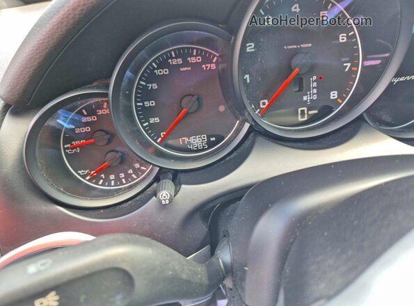 WP1AA2A24GLA09966 2016 PORSCHE CAYENNE Blue Առջևի վահանակի տեսք