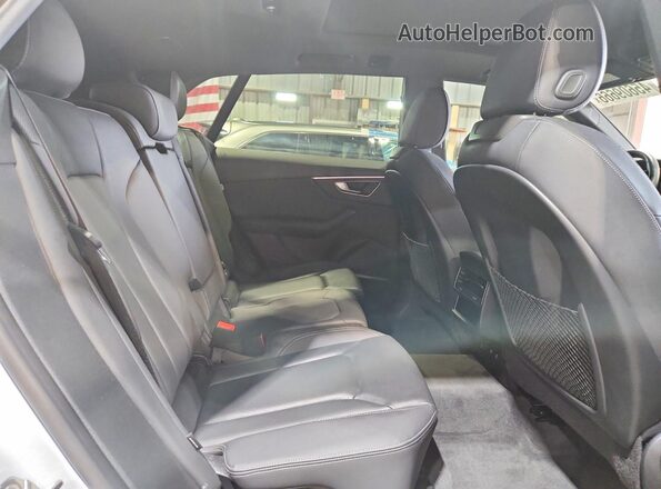 WA1EVBF1XND033763 2022 AUDI Q8 White Вид підкапотного простору