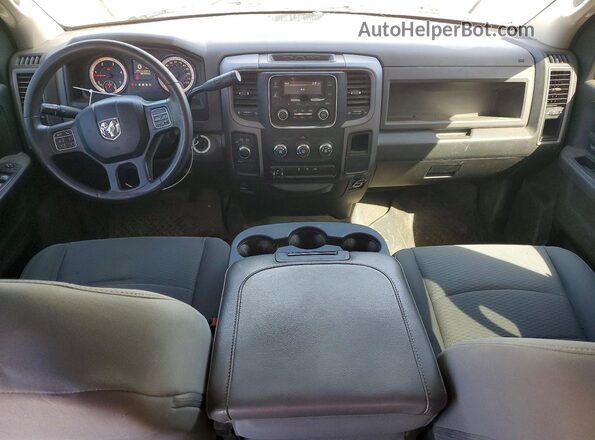3C6UR5CL1HG740469 2017 RAM 2500 Silver Вид щитка приладів