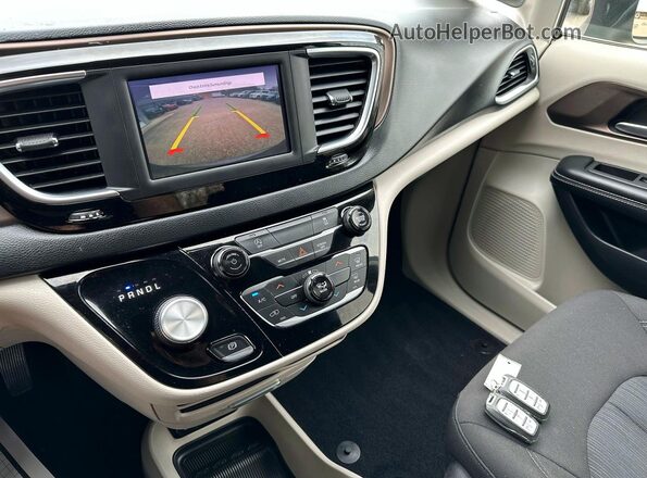 2C4RC1CGXNR105042 2022 CHRYSLER VOYAGER Gray 