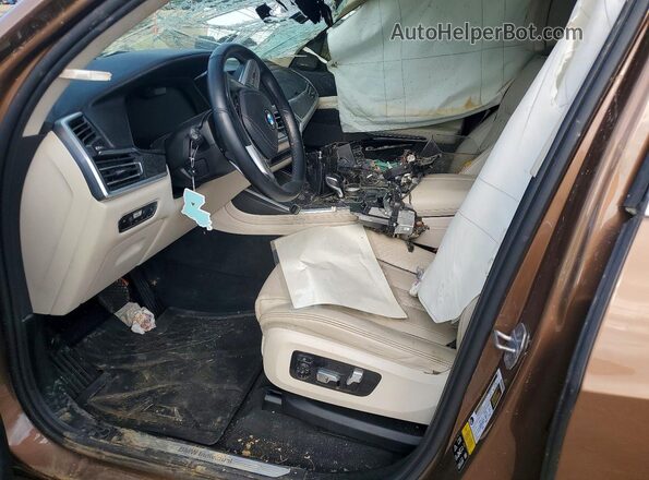 5UXCW2C01L9B48520 2020 BMW X7 Brown Vista del salpicadero