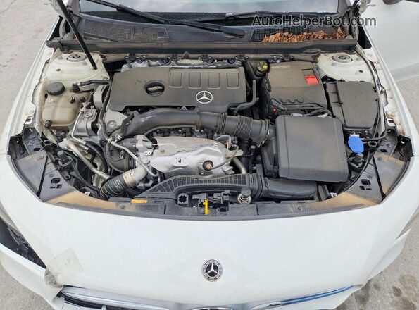 W1K5J4HB4MN148232 2021 MERCEDES-BENZ CLA-CLASS White Widok komory silnika