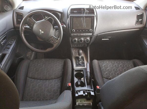 JA4ARUAU2RU020544 2024 MITSUBISHI OUTLANDER White 