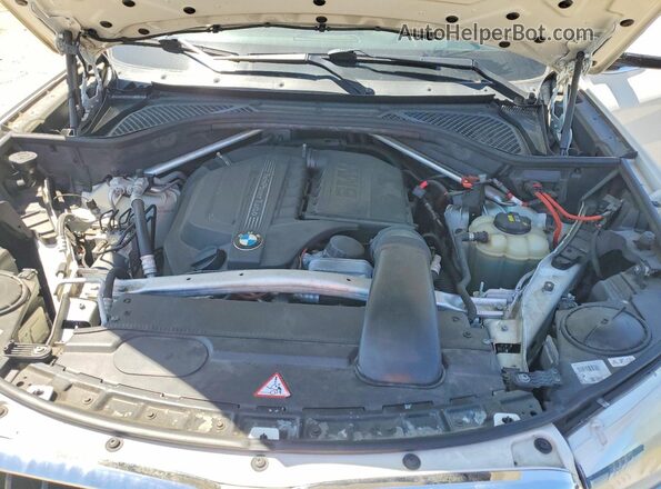5UXKR2C51G0R69154 2016 BMW X5 Белый Вид подкапотного пространства