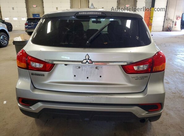 JA4AP3AU1JU002489 2018 MITSUBISHI OUTLANDER Silver 
