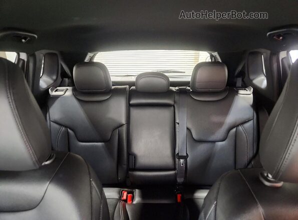 3C4NJDCN3TT182317 2026 JEEP COMPASS White Rear interior view