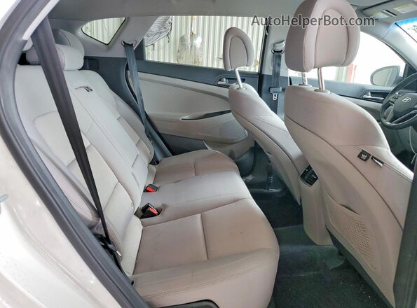 KM8J33AL5JU771016 2018 HYUNDAI TUCSON White 