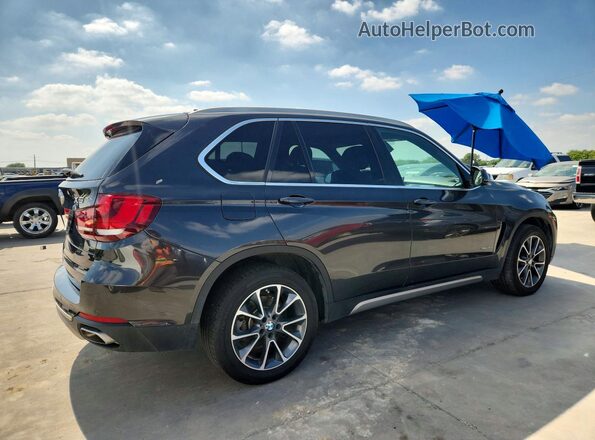 5UXKR0C54J0Y02637 2018 BMW X5 Gray 