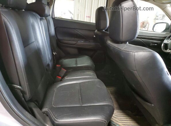 JA4AZ3A38GZ012143 2016 MITSUBISHI OUTLANDER Silver 
