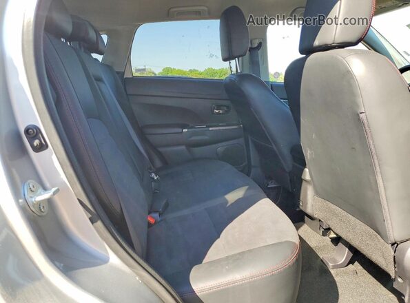 JA4ARUAU3SU000339 2025 MITSUBISHI OUTLANDER Серебряный Вид подкапотного пространства