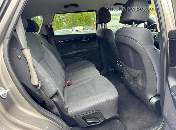 5XYPGDA59KG457463 2019 KIA SORENTO Gray 