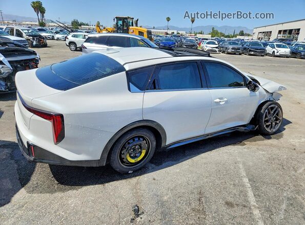 3KPFW4DE4SE242516 2025 KIA K4 White უკანა მარჯვენა